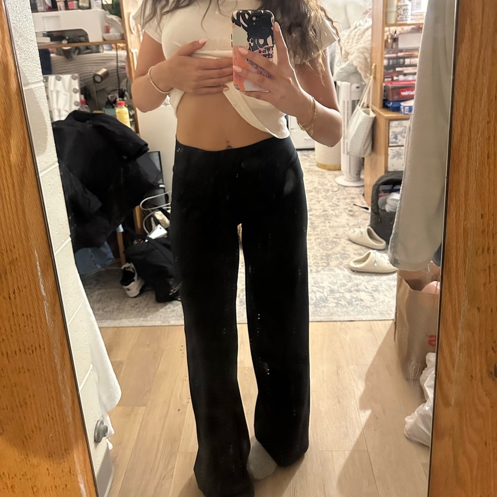 Black straight leg leggings